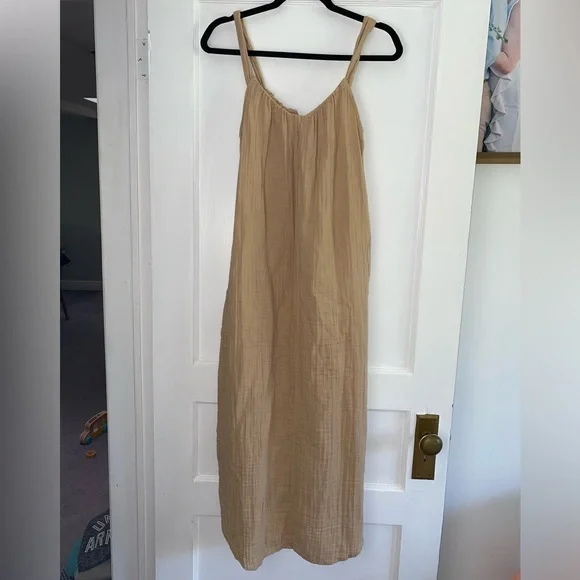 OLD NAVY Elegant Tan Sleeveless Muslin Maxi Sun Dress Women’s Sz Small - Picture 5 of 9